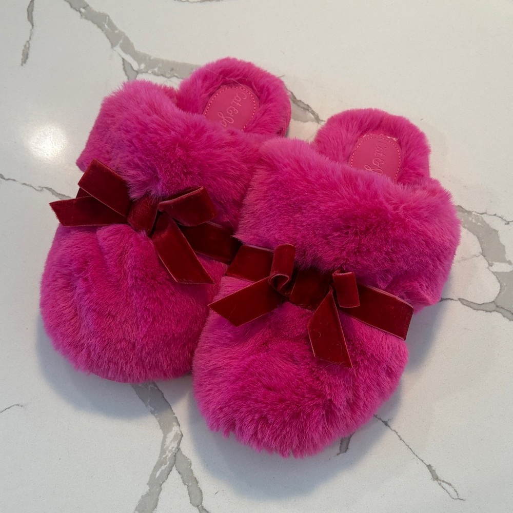 Cat & Jack Pink Fuzzy Slippers with Red Bow
